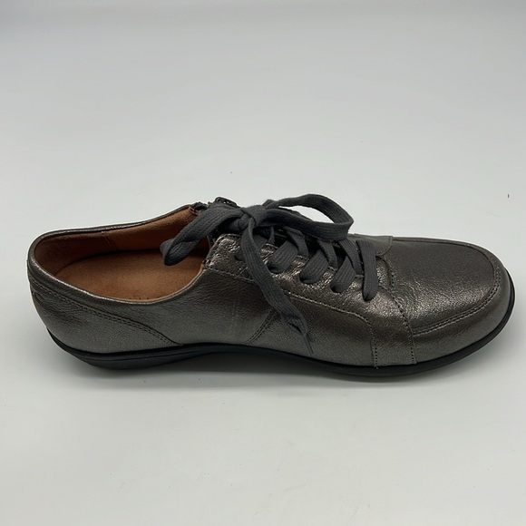 Vionic - Abigail Lace And Zip Up Pewter Metallic Lightweight Leather Sneaker SZ8 - Picture 15 of 16